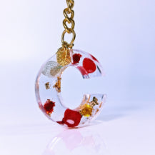 Epoxy resin customised alphabet keychain - Flower Design