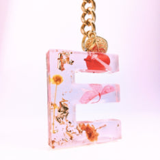 Epoxy resin customised alphabet keychain - Flower Design